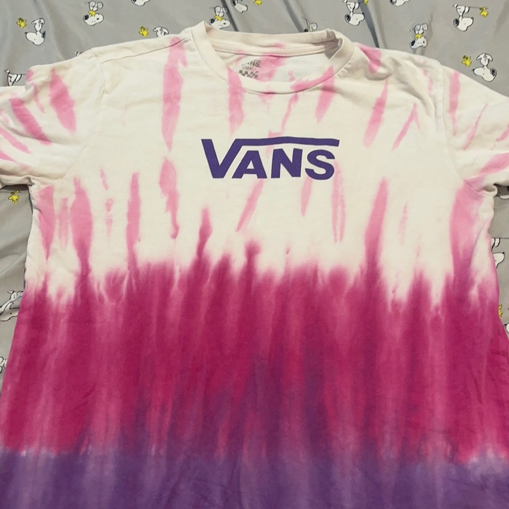 Woman’s size small. Loose fit shirt
